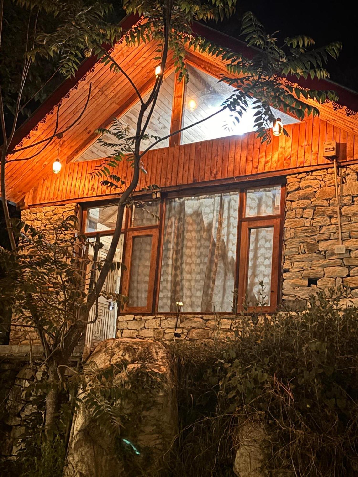 The Cozy Cabin, Jibhi Banjār المظهر الخارجي الصورة